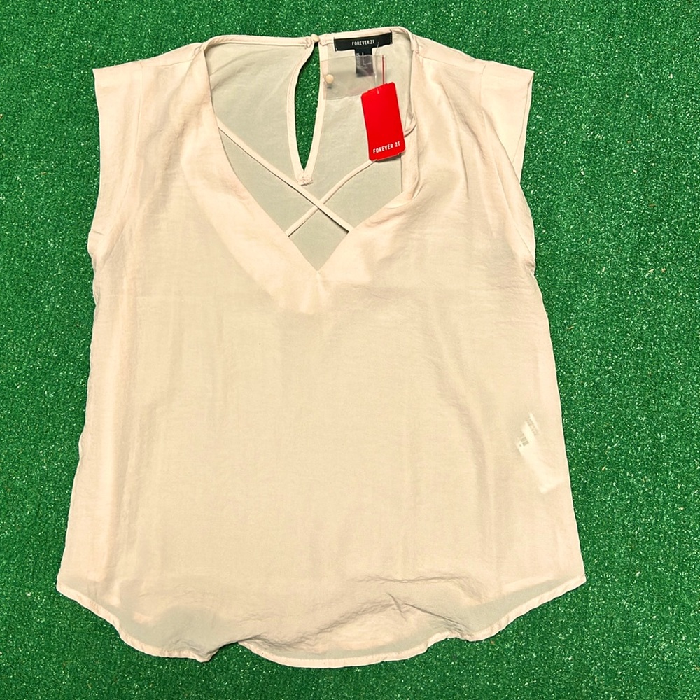 NWT Women’s size small blush top! Forever 21 blouse